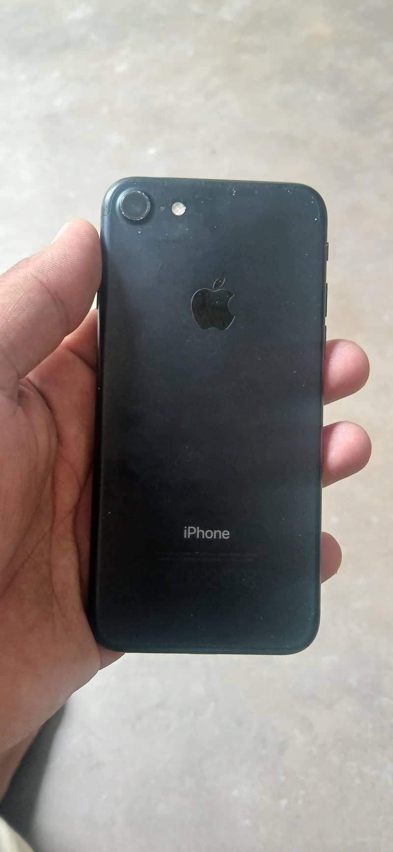 Apple iPhone 7 0