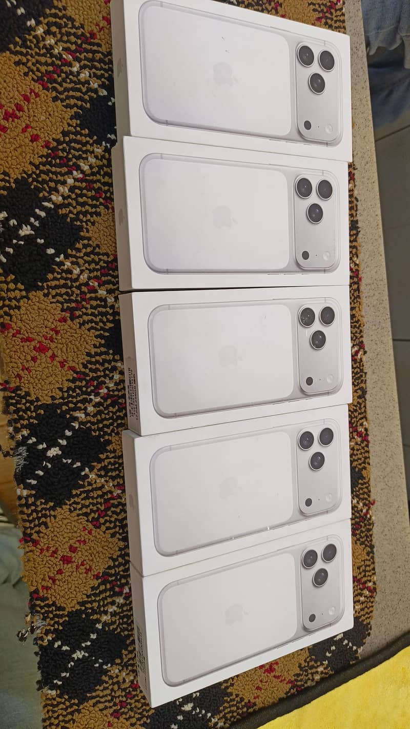 Apple iPhone 17 Pro Max 0