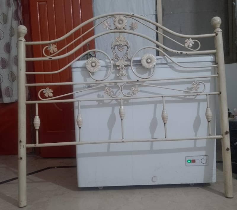 Iron bed 2