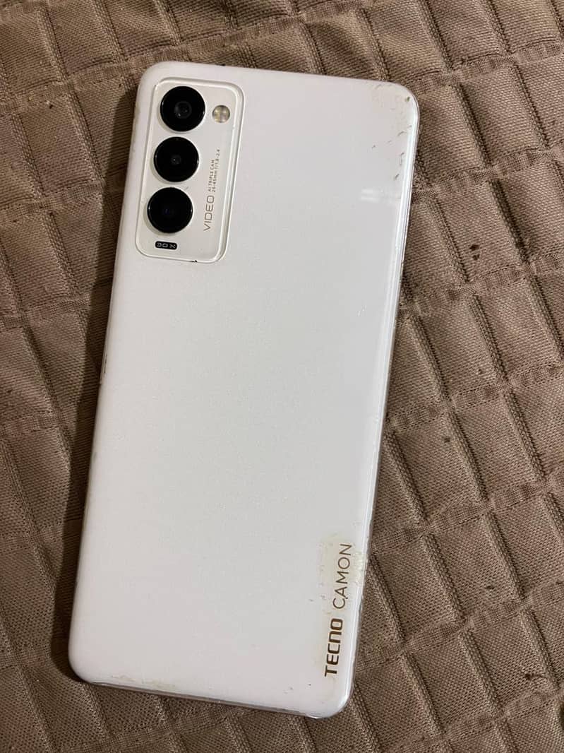 Tecno CAMON 18 Premier 0