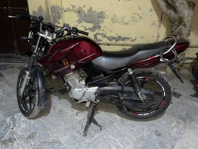 Yamaha YBR 125G | 2022 | RED