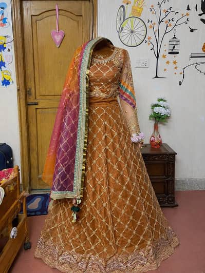 Mayon bridal lehnga