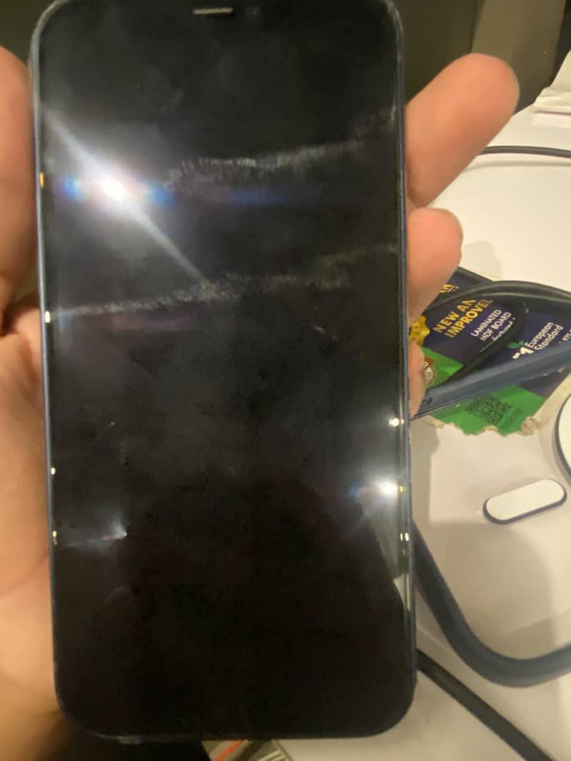 Apple iPhone 12 3