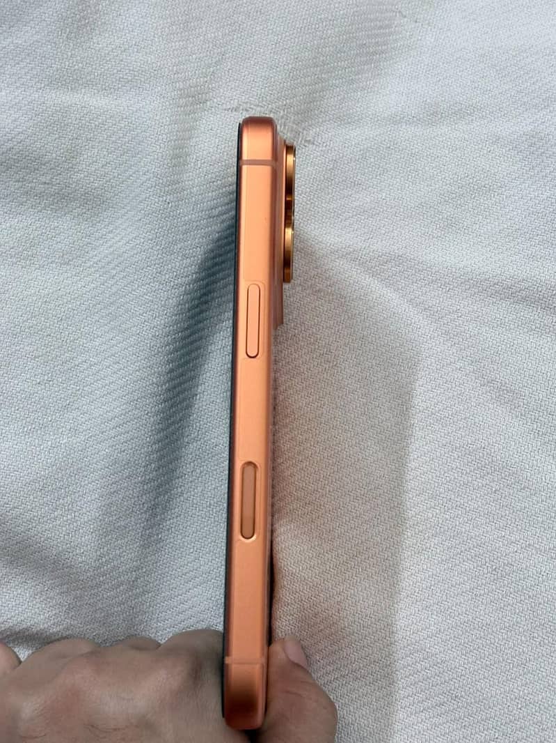 Apple iPhone 17 Pro 2