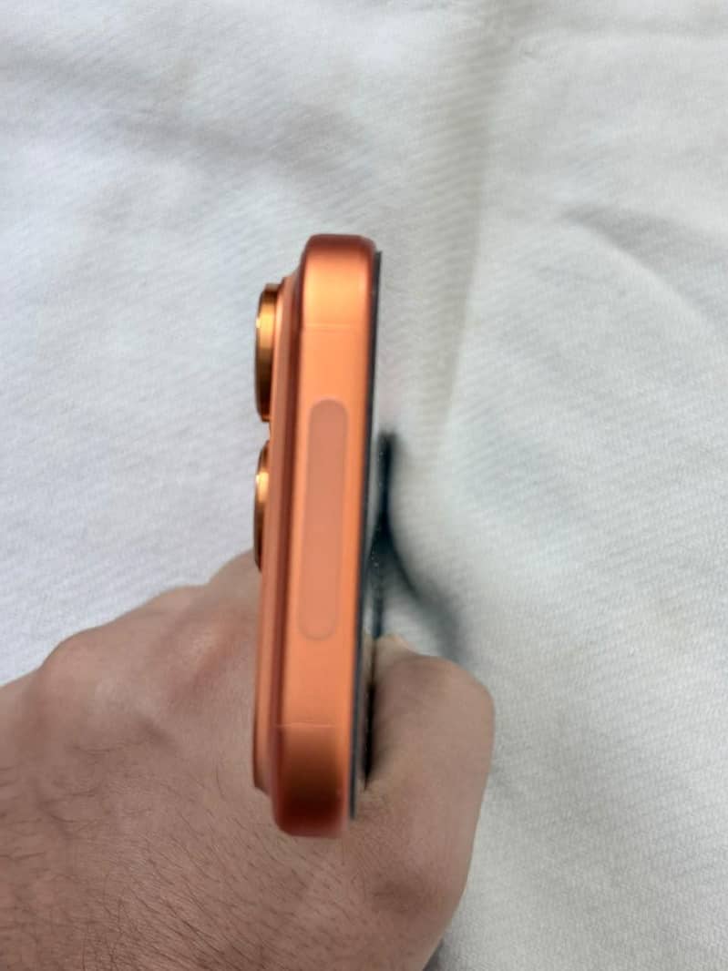 Apple iPhone 17 Pro 4