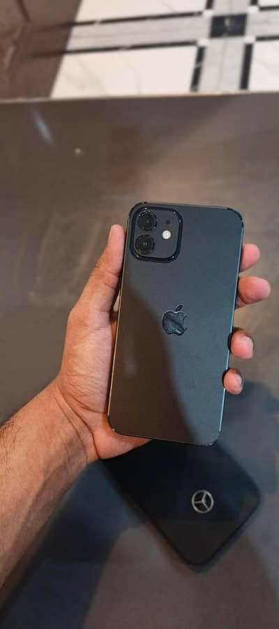 Apple iPhone 12