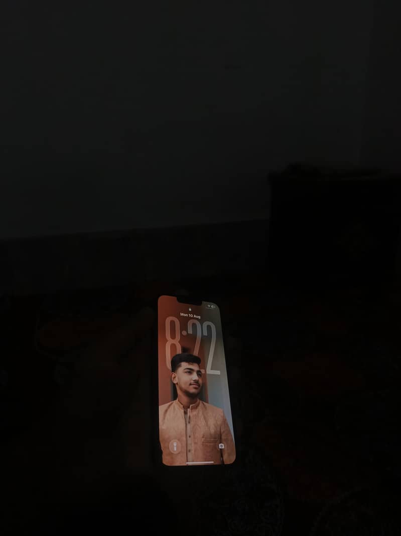 Apple iPhone 13 5