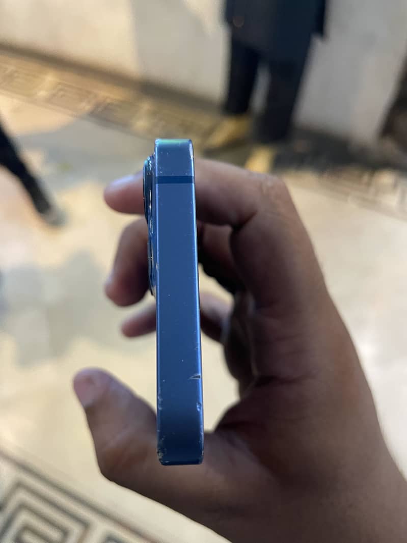 Apple iPhone 13 mini 1
