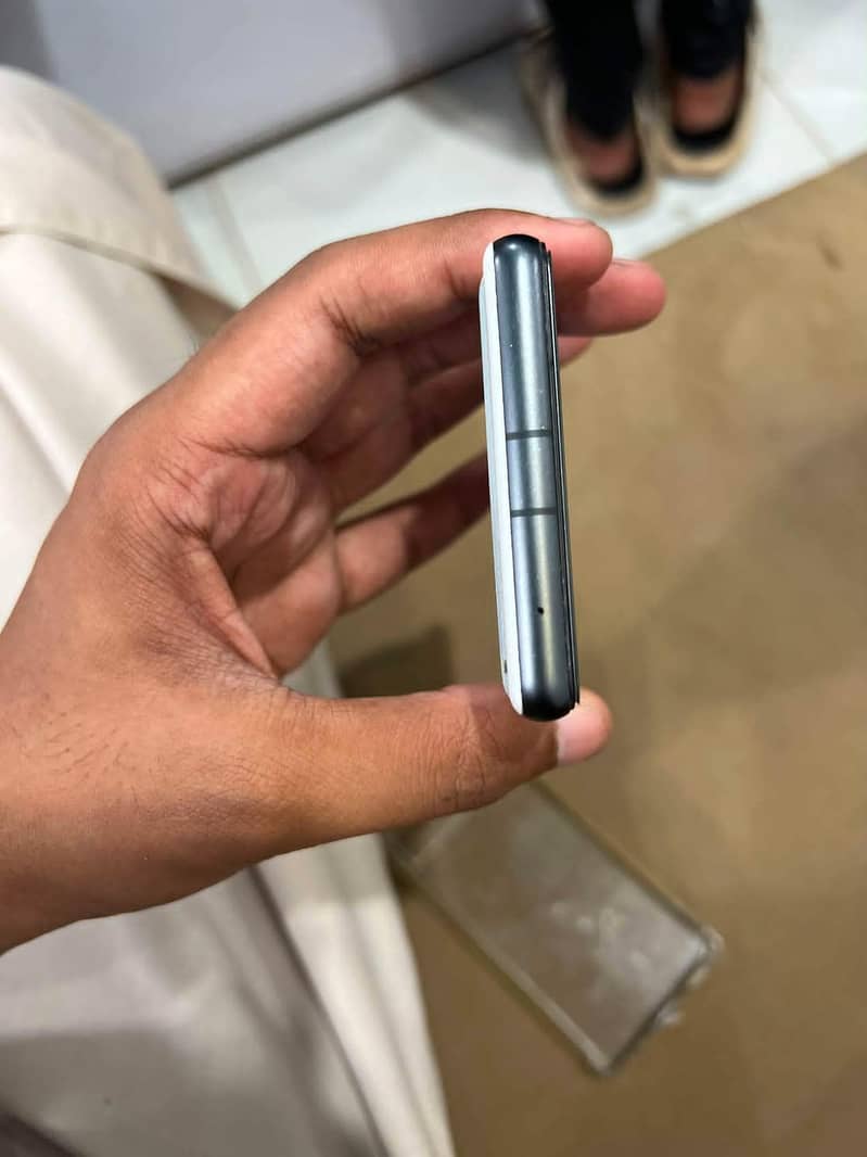 Google Pixel 7a 3
