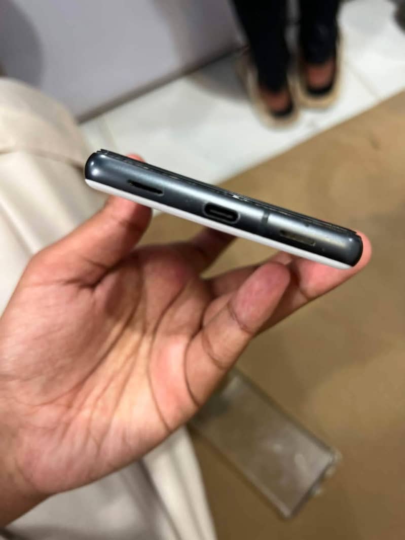 Google Pixel 7a 4
