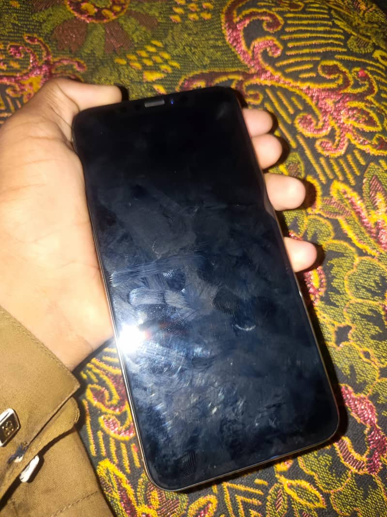 Apple iPhone XS Max 2
