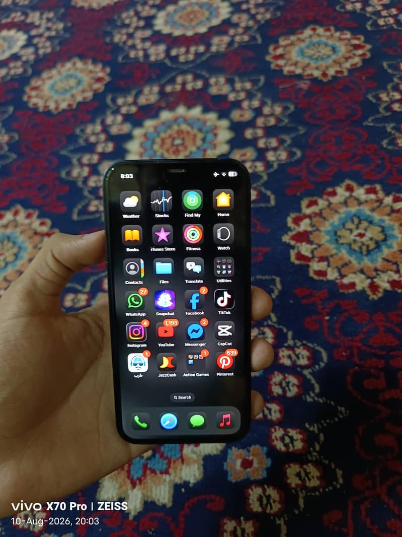 Apple iPhone 12 2