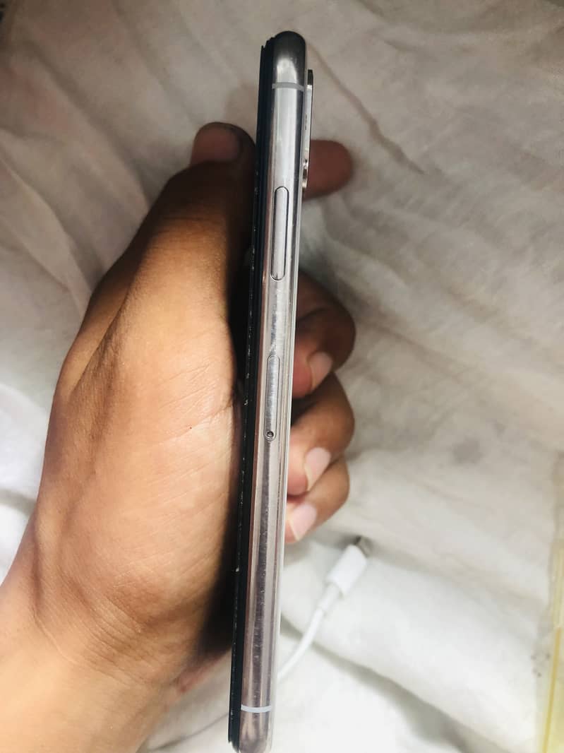 Apple iPhone X 2