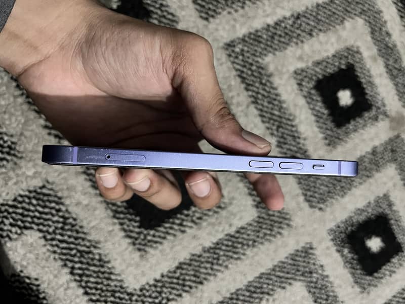 Apple iPhone 12 1