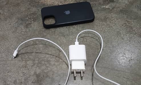 Charger IPhone 14 & Silikon back cover