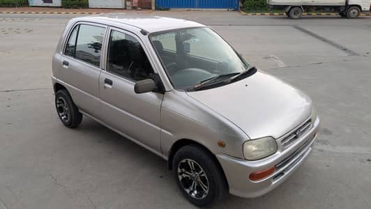 Daihatsu Cuore 2003