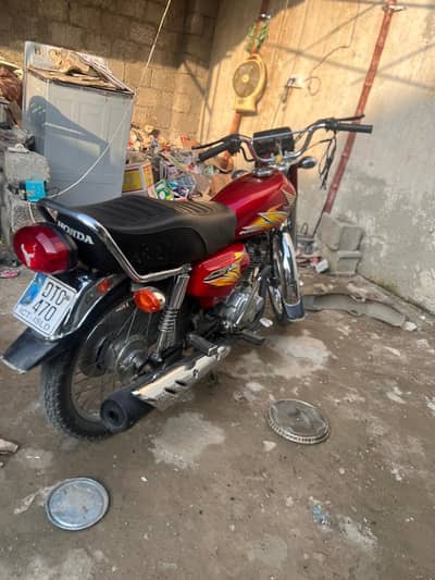 excchange not Honda 125 sale saf condition hai pics mai dekh Sakta hai