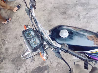 Honda 125 black
