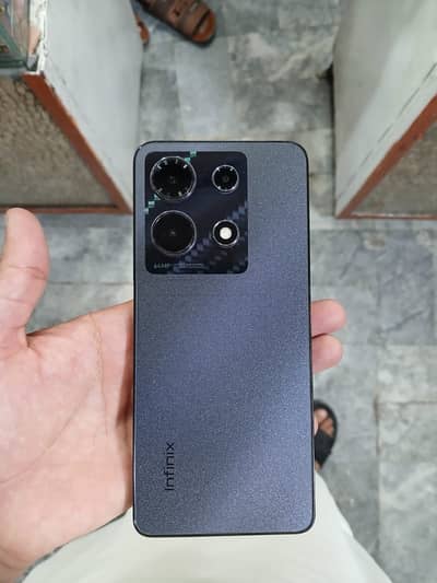 Infinix Note 30