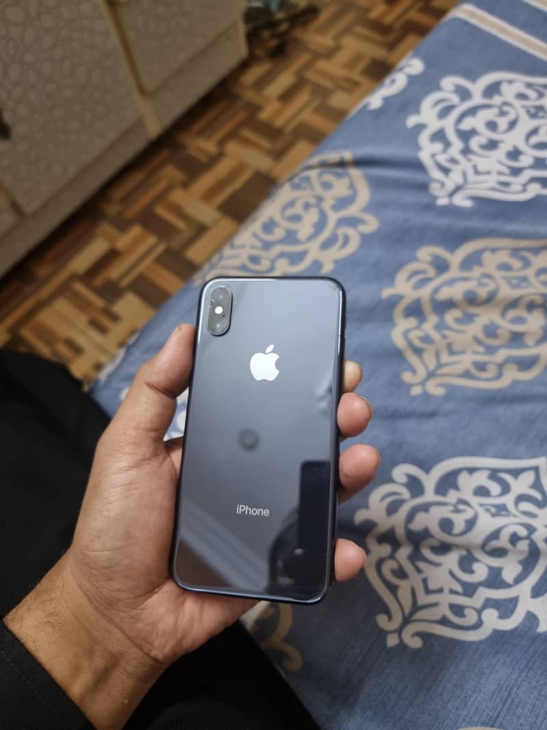 IPHONE XS 1
