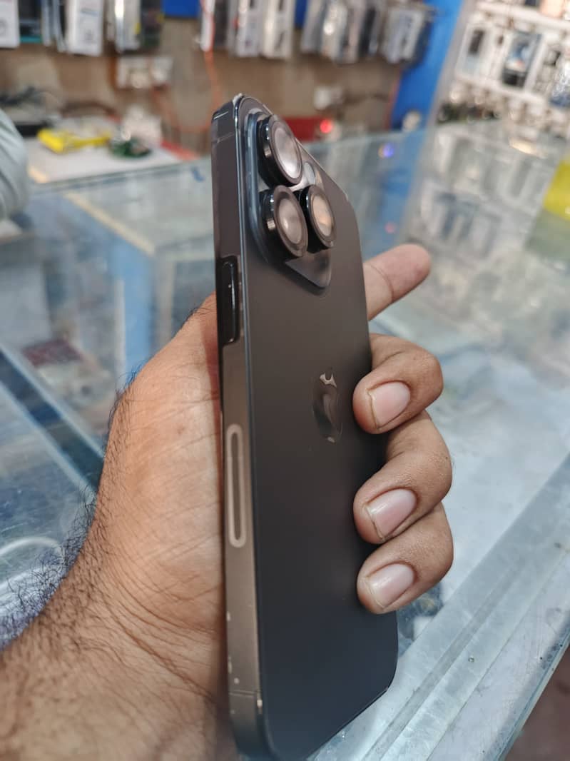 Apple iPhone 14 Pro 4