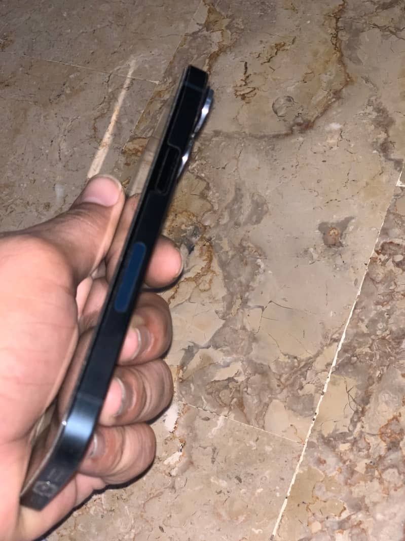 Apple iPhone 14 7