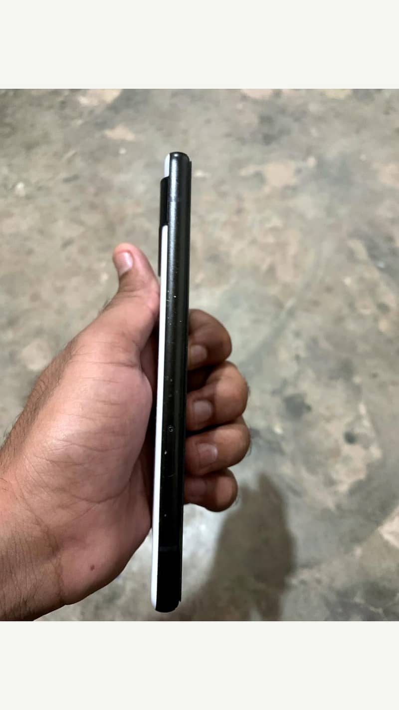 Google Pixel 6a 5