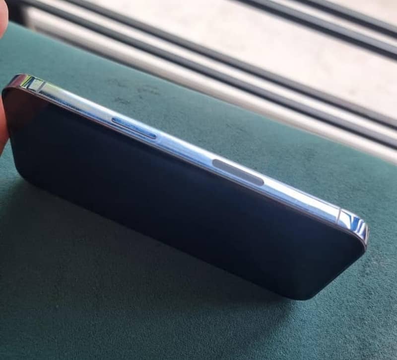 Apple iPhone 13 Pro 1