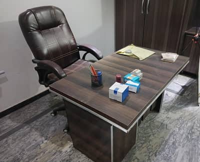 Revolving Chairs,1 Small Table for Sale