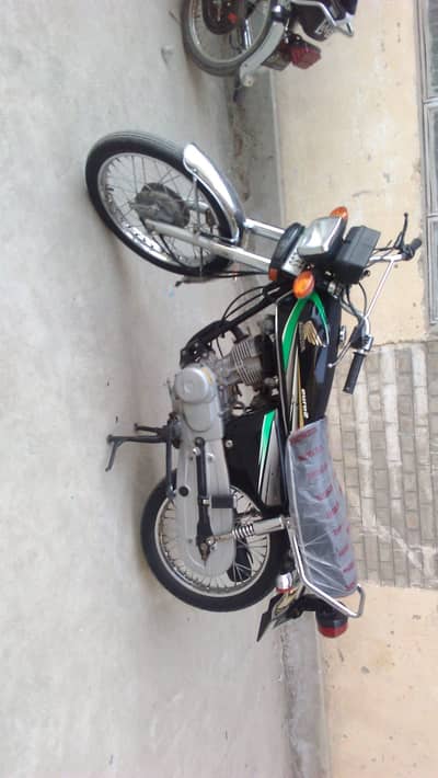 Honda 125 (2013) Black