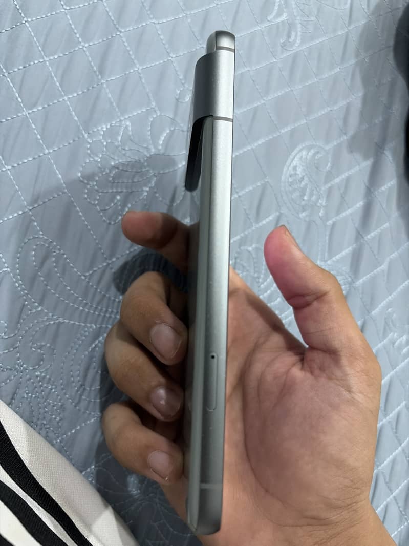 Google Pixel 8 2