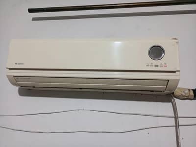 Gree 1 ton Ac
