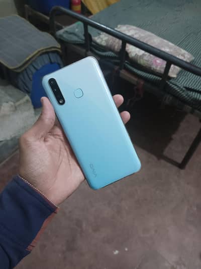 vivo y19 4/128