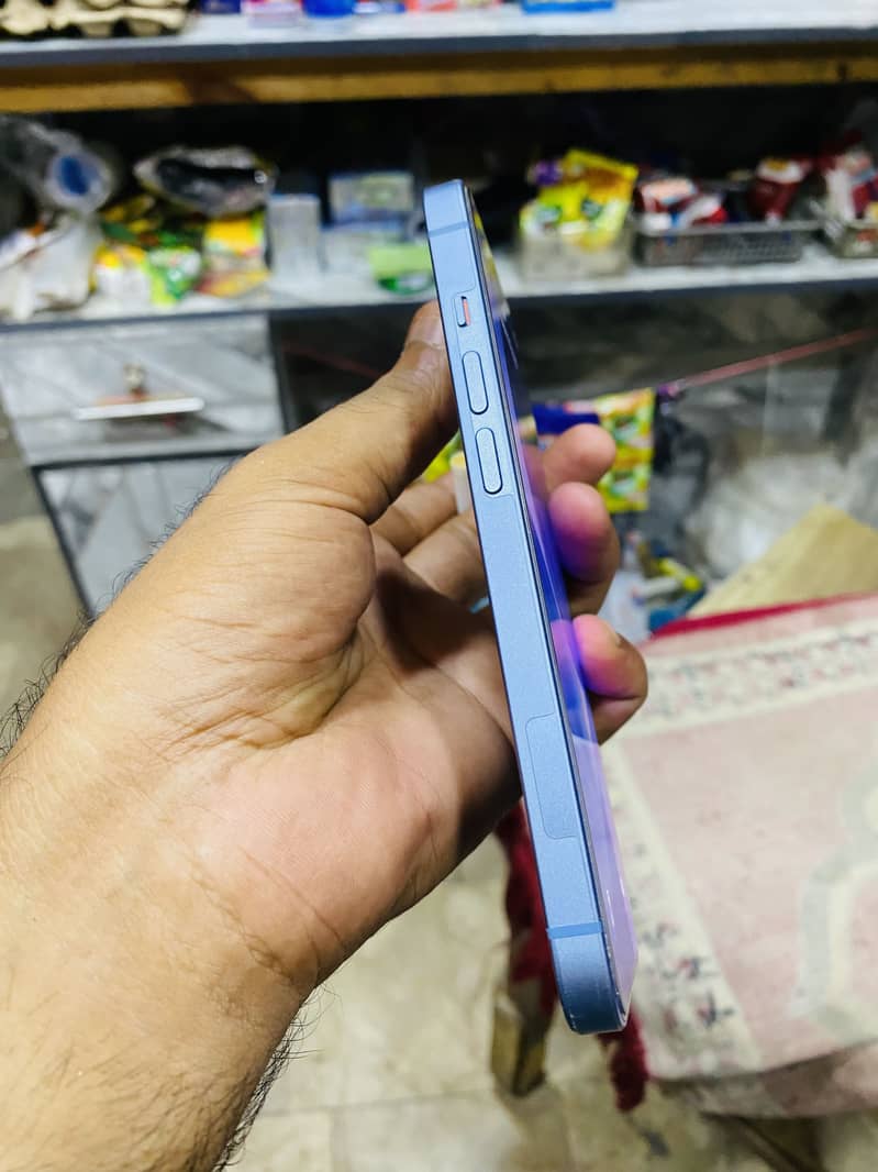 Apple iPhone 14 7