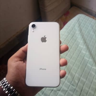 Apple iPhone XR