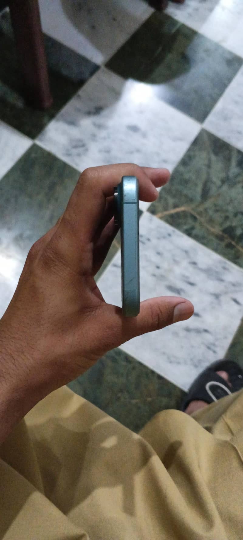 Apple iPhone 16 1