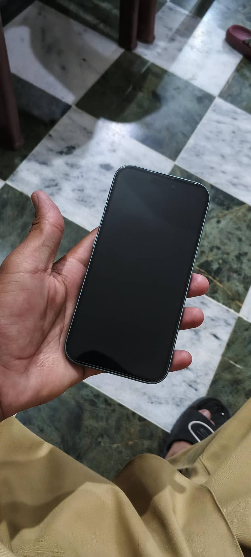 Apple iPhone 16 6
