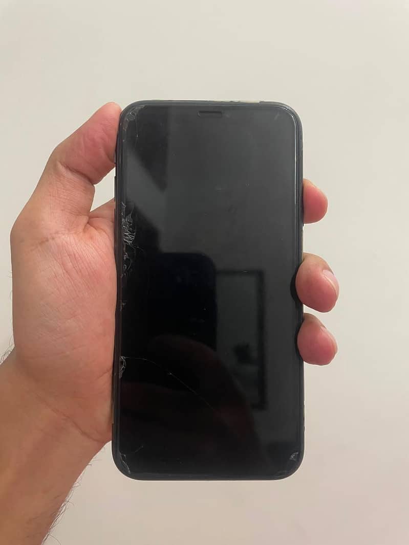 Apple iPhone 11 4