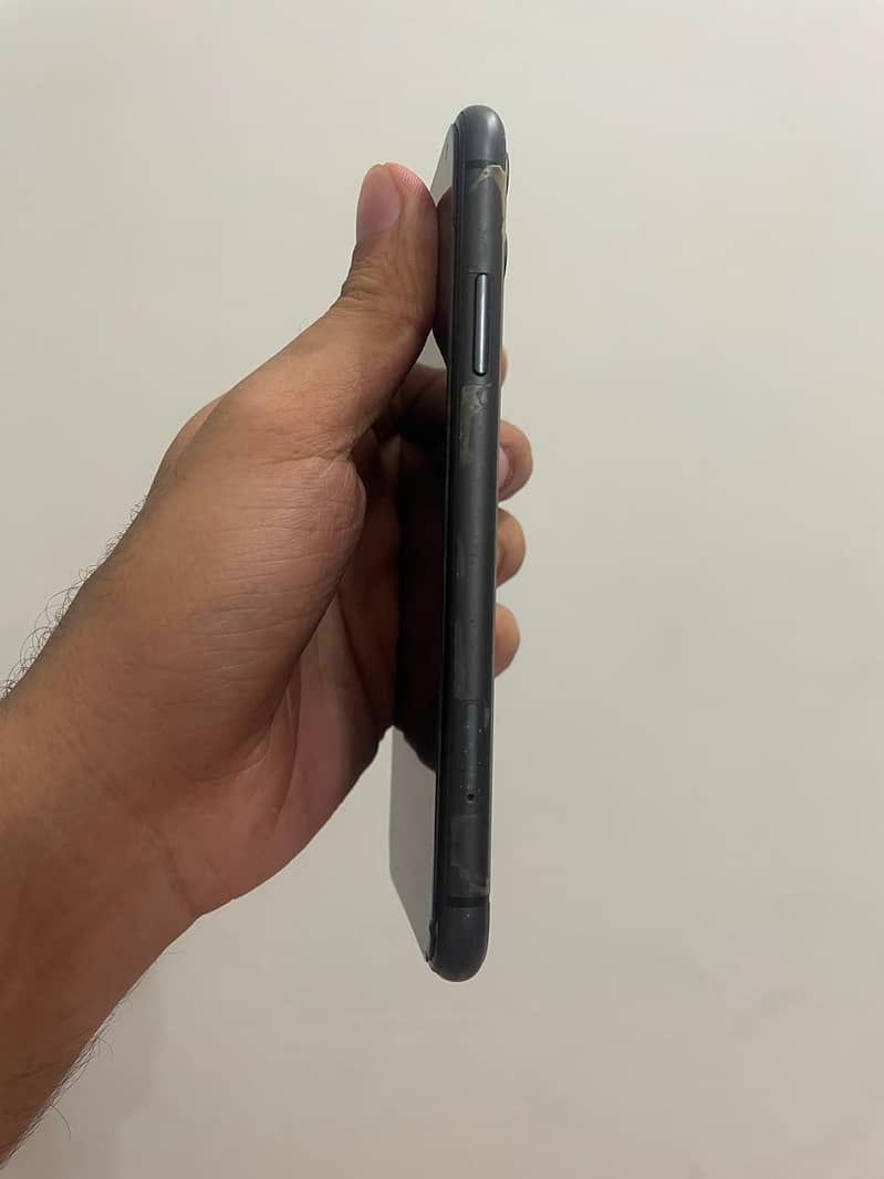 Apple iPhone 11 5