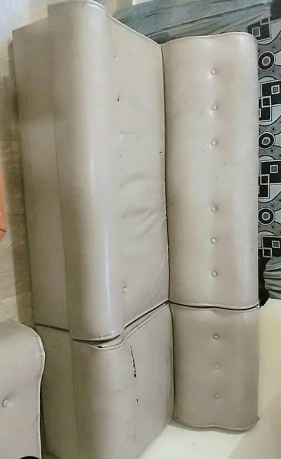 sofa set 4 seats with wooden table