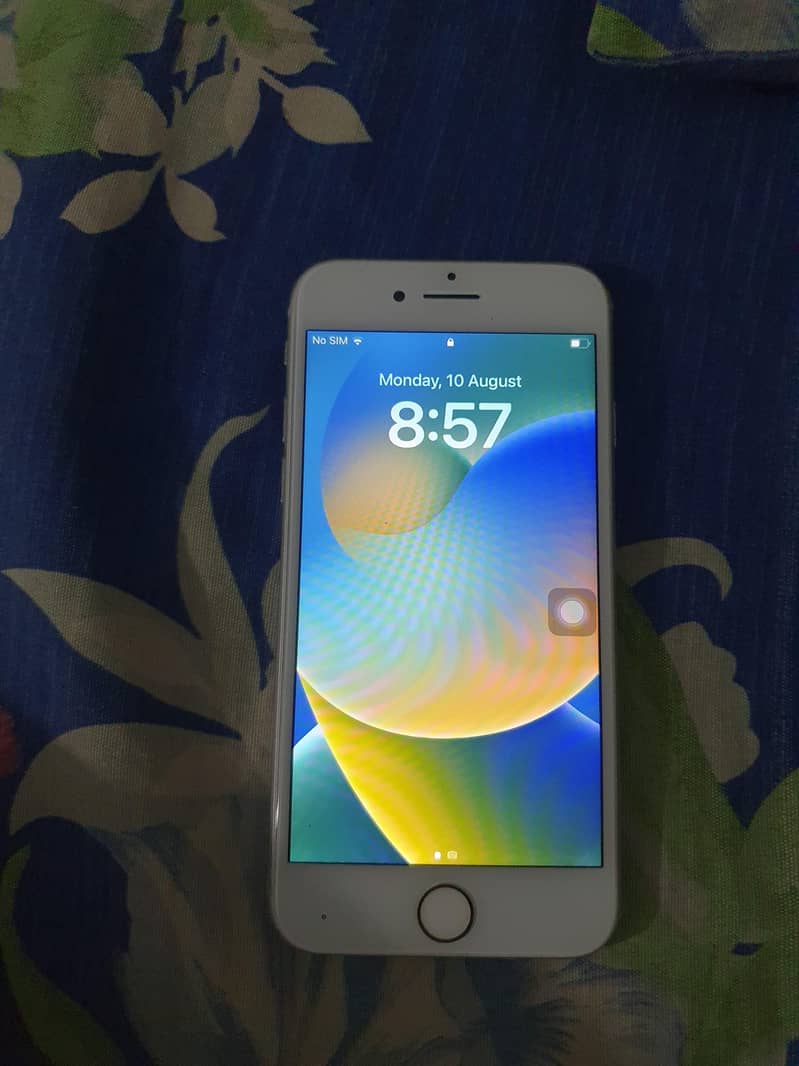 Apple iPhone 8 1