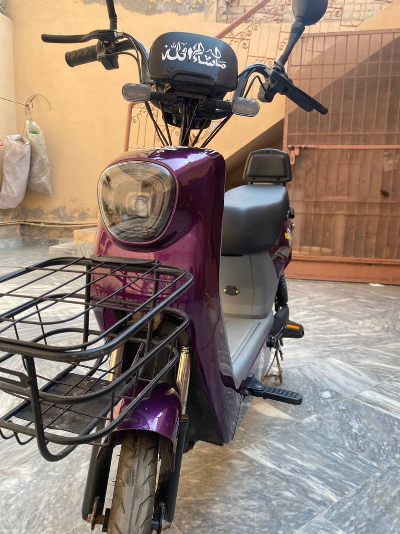 scooty 2