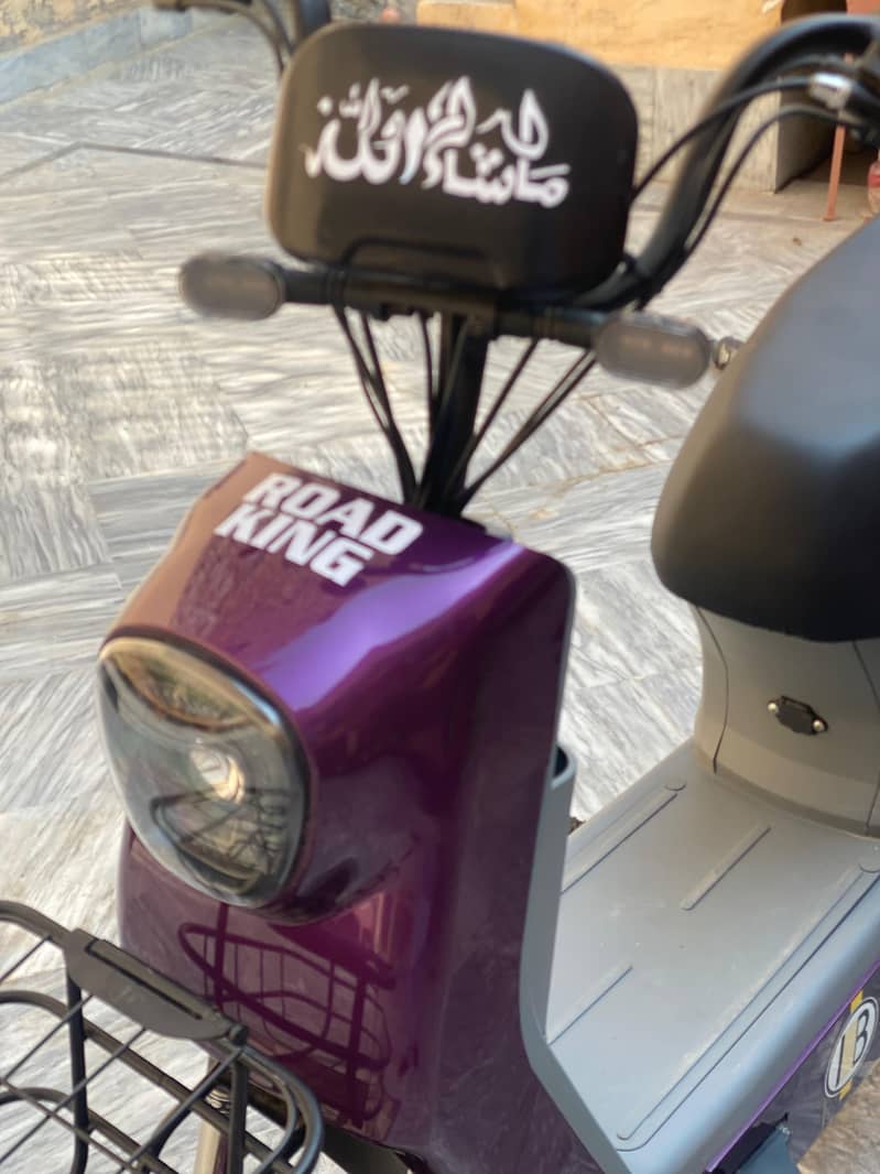 scooty 4