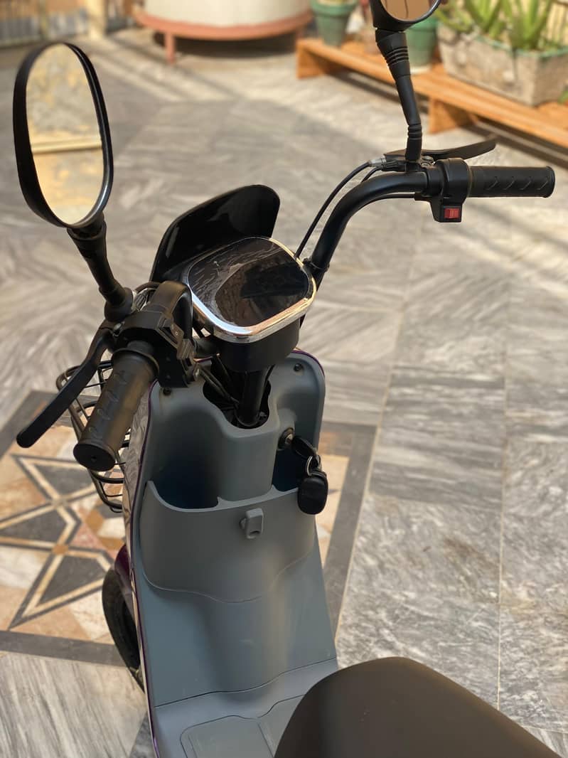 scooty 5