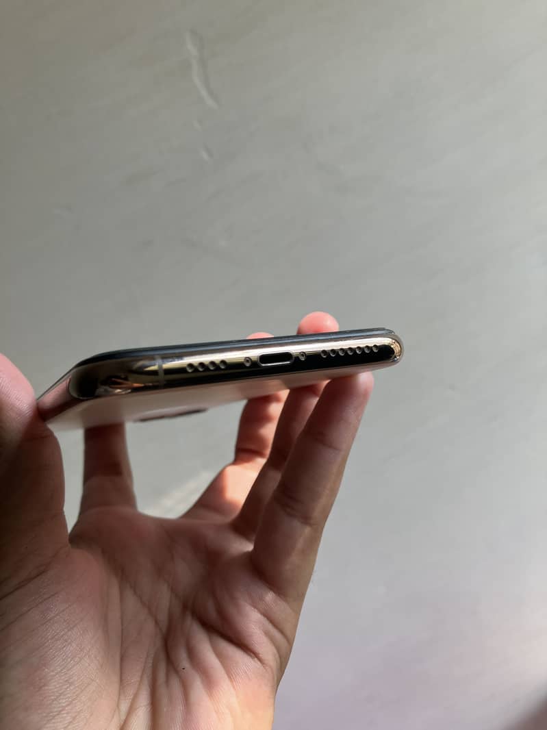 Apple iPhone 11 Pro Max 3