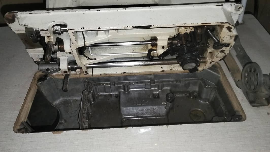sewing machine 7