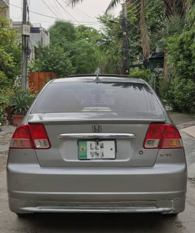 Honda Civic Oriel 2004