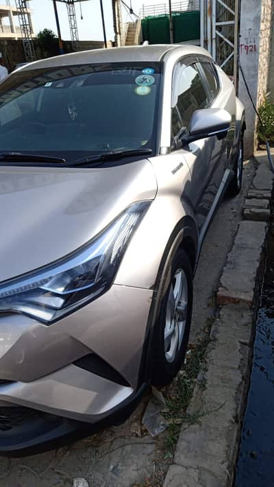 C-HR Hybrid Car