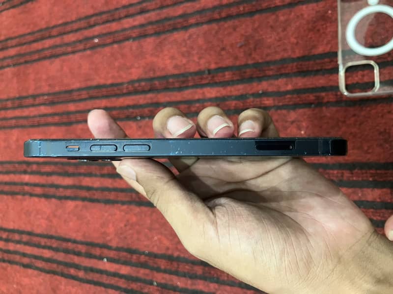 Apple iPhone 12 2