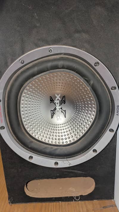 of the Sony Xplod XS-GTR121L / XS-GTR121LD 12-inch 2000W Subwoofer